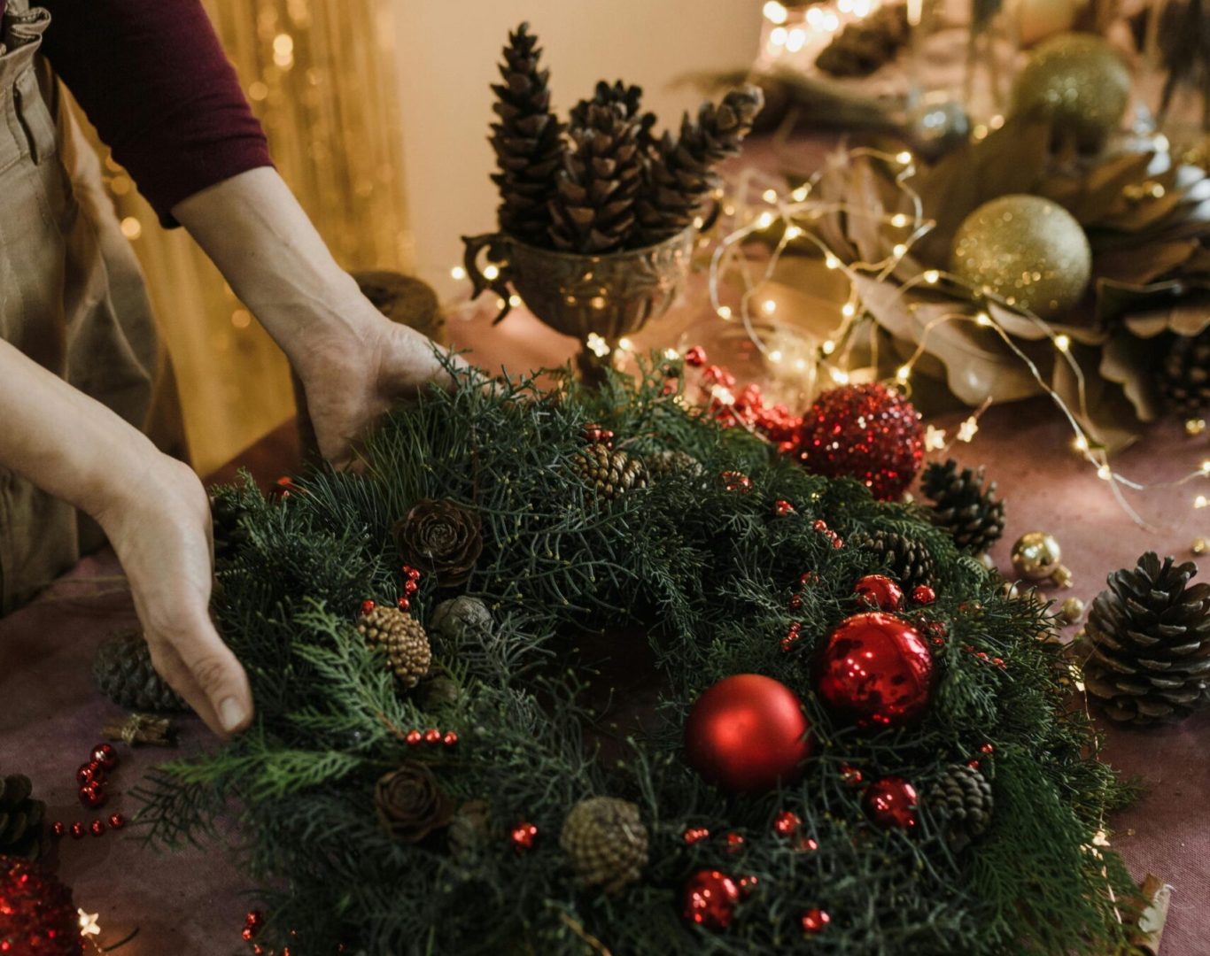 Why New England Homeowners Choose Us for Holiday Décor Installation